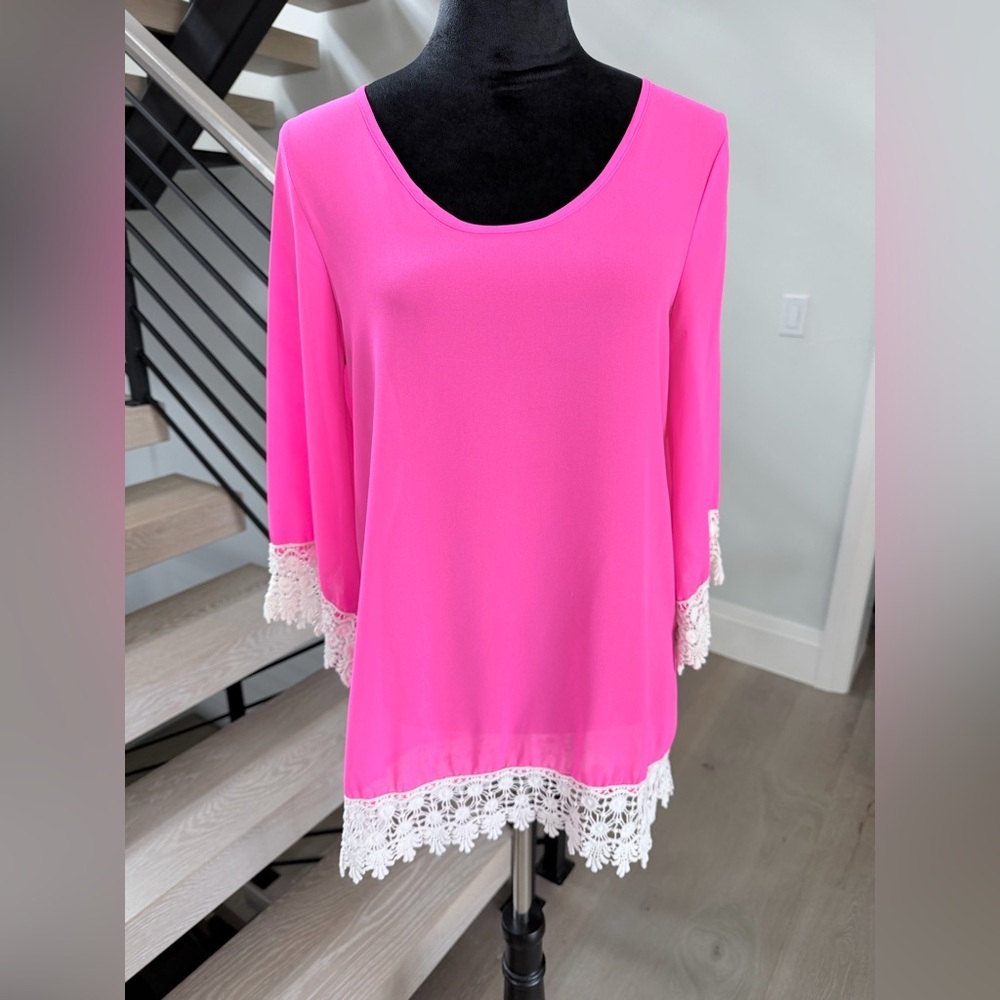 New Pink Cover with Lace Trim on the hem and bell sleeves size XS - Picture 2 of 4